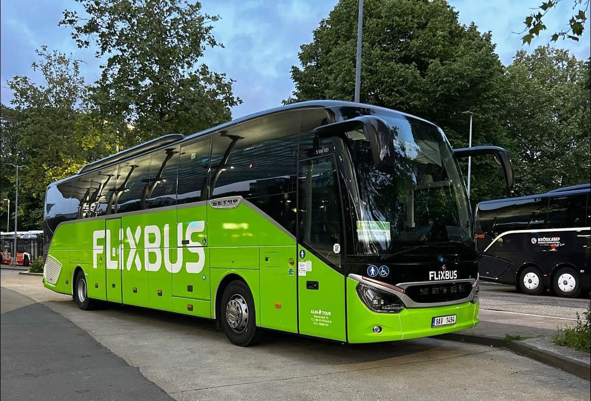 Flixbus Navyšuje Kapacity Přepravy Na Mff Karlovy Vary